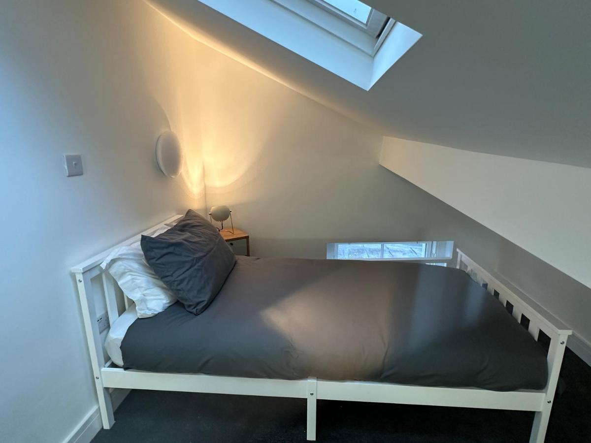 Central Colwyn Bay F1 Экстерьер фото