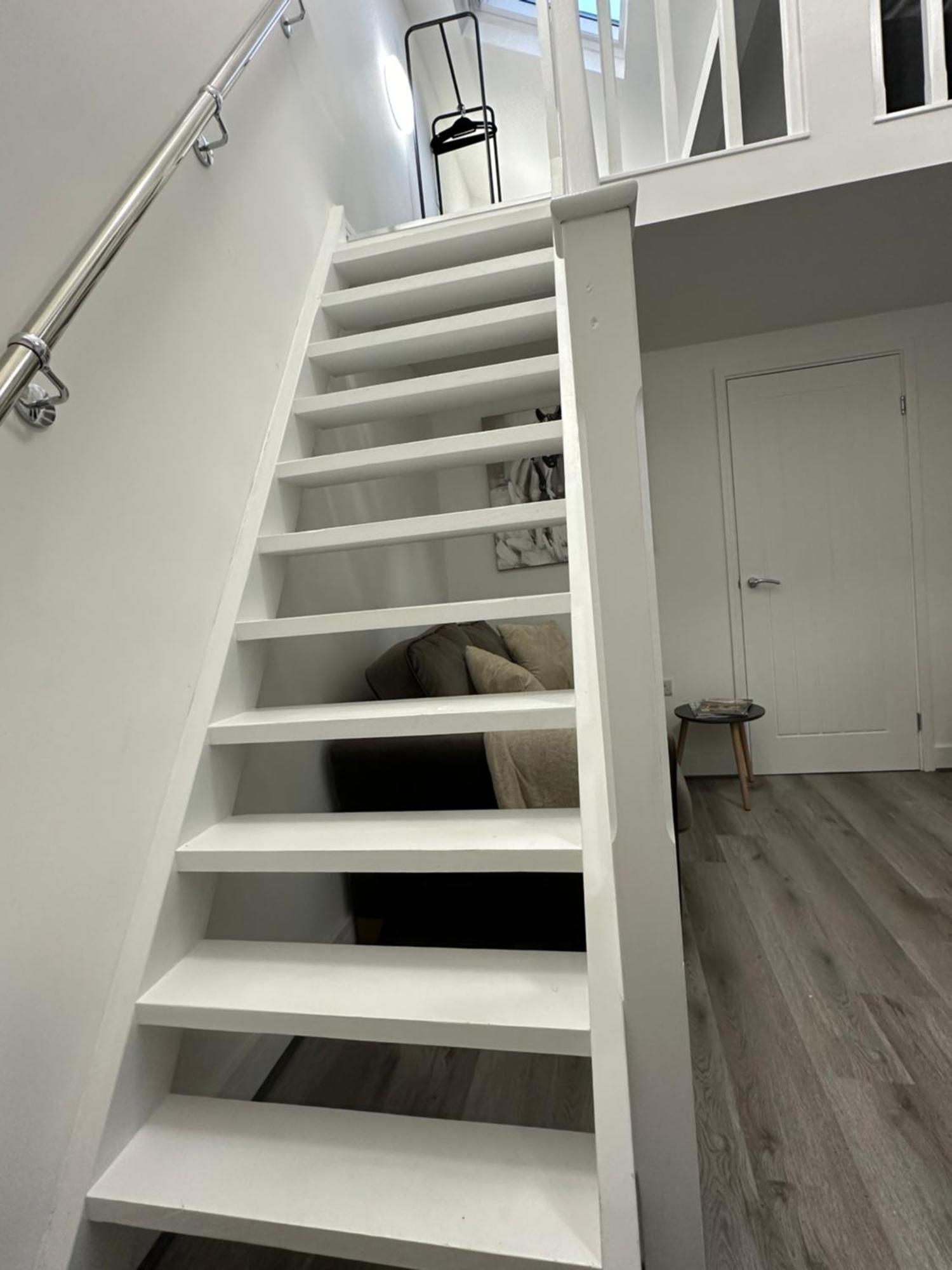 Central Colwyn Bay F1 Экстерьер фото